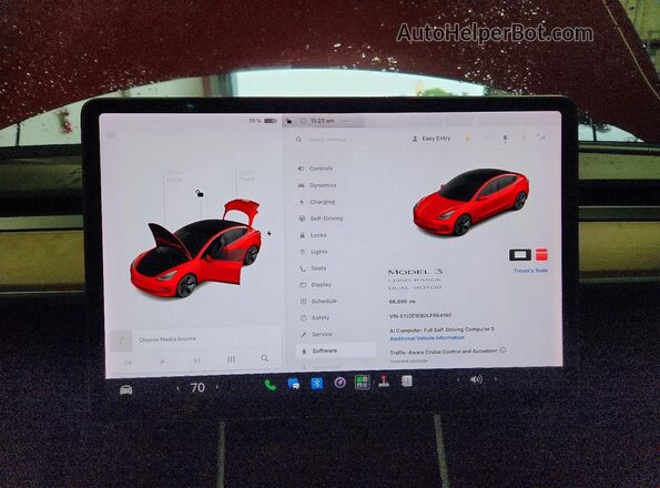 5YJ3E1EB0LF664190 2020 TESLA MODEL Красный Вид щитка приборов