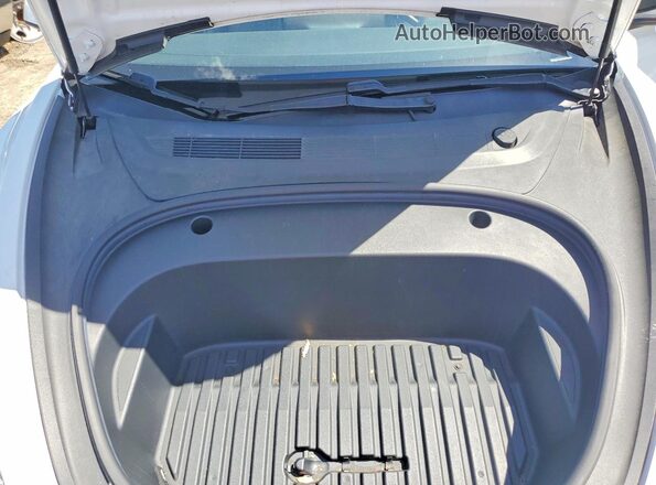 5YJ3E1EB0MF047907 2021 TESLA MODEL White Vista interior trasera