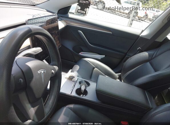 5YJ3E1EB0NF122252 2022 TESLA MODEL 3 White Widok tylnych siedzeń