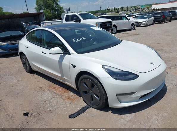 5YJ3E1EB0NF122252 2022 TESLA MODEL 3 White Widok deski rozdzielczej