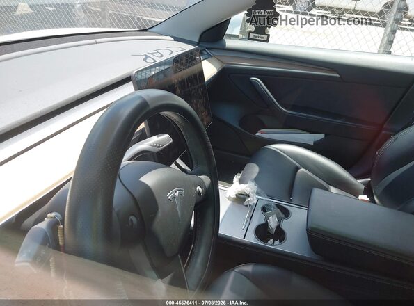 5YJ3E1EB0NF122252 2022 TESLA MODEL 3 White Widok wnętrza z tyłu