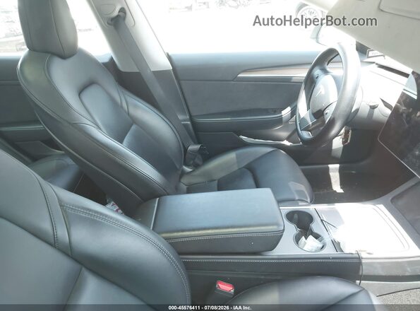 5YJ3E1EB0NF122252 2022 TESLA MODEL 3 White Widok wnętrza z przodu