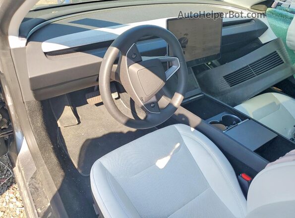 5YJ3E1EB0SF875016 2025 TESLA MODEL Silver წინა პანელის ხედი