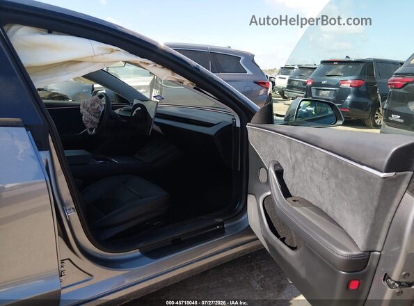 5YJ3E1EB0SF993292 2025 TESLA MODEL 3 Gray Widok wnętrza z przodu