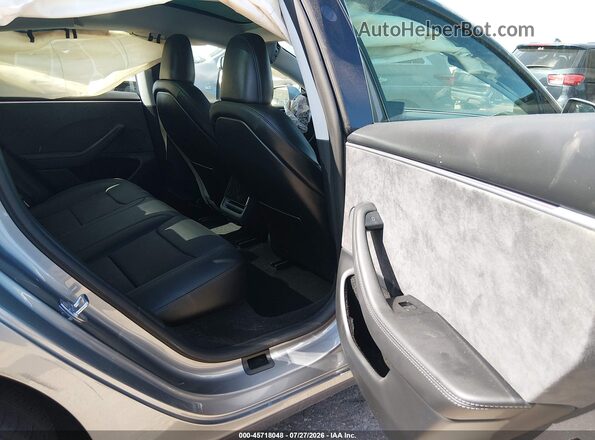 5YJ3E1EB0SF993292 2025 TESLA MODEL 3 Gray Widok naklejki z numerem VIN