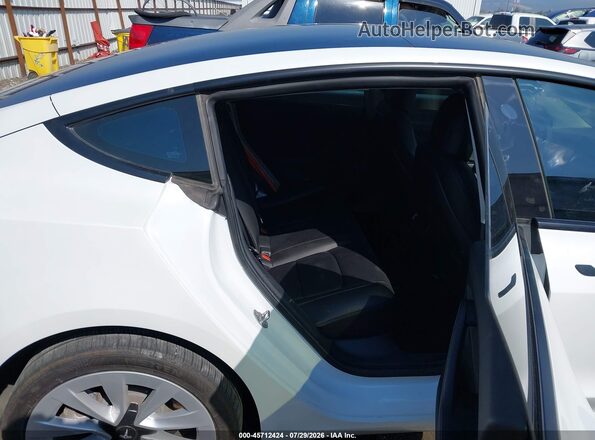 5YJ3E1EB1MF050475 2021 TESLA MODEL 3 White Widok naklejki z numerem VIN