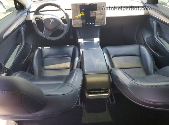 5YJ3E1EB1MF077921 2021 TESLA MODEL White Vista del salpicadero