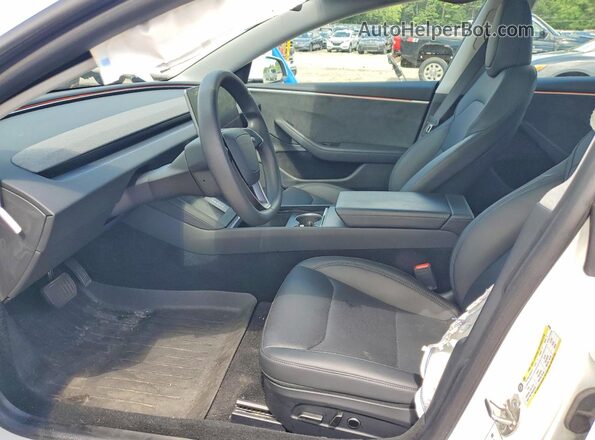 5YJ3E1EB1RF846988 2024 TESLA MODEL White Вид салону спереду