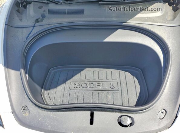 5YJ3E1EB1RF846988 2024 TESLA MODEL White Вид задньої частини салону