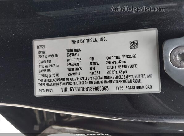 5YJ3E1EB1SF055365 2025 TESLA MODEL 3 Gray Vista del compartimento del motor