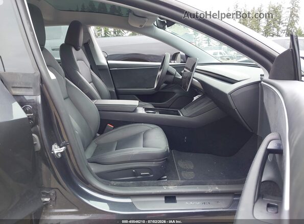 5YJ3E1EB1SF055365 2025 TESLA MODEL 3 Gray Vista interior delantera