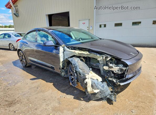 5YJ3E1EB1SF060467 2025 TESLA MODEL Gray Передня права чверть