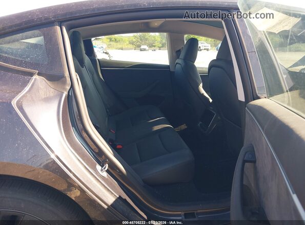 5YJ3E1EB1SF902174 2025 TESLA MODEL 3 Dark Blue Вид наклейки с VIN-кодом