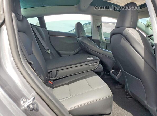 5YJ3E1EB1SF937183 2025 TESLA MODEL Silver Вид задніх сидінь