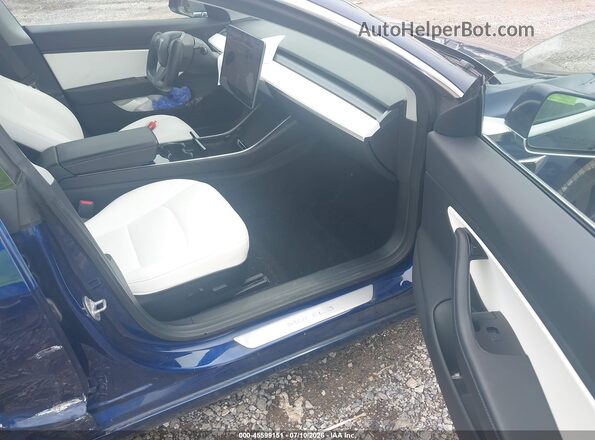 5YJ3E1EB2JF056121 2018 TESLA MODEL 3 Синий Вид салона спереди