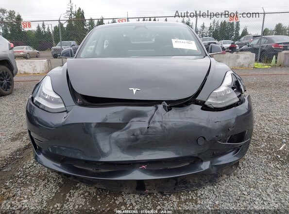 5YJ3E1EB2JF066633 2018 TESLA MODEL 3 Gray Սարքավորումների վահանակի տեսք