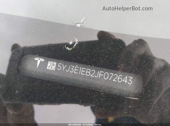 5YJ3E1EB2JF072643 2018 TESLA MODEL 3 White 