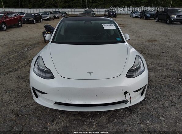 5YJ3E1EB2JF072643 2018 TESLA MODEL 3 White Вид щитка приладів