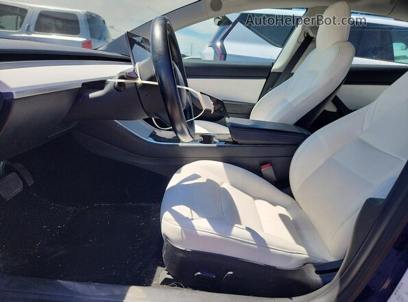 5YJ3E1EB2JF086204 2018 TESLA MODEL Синий Вид салона спереди