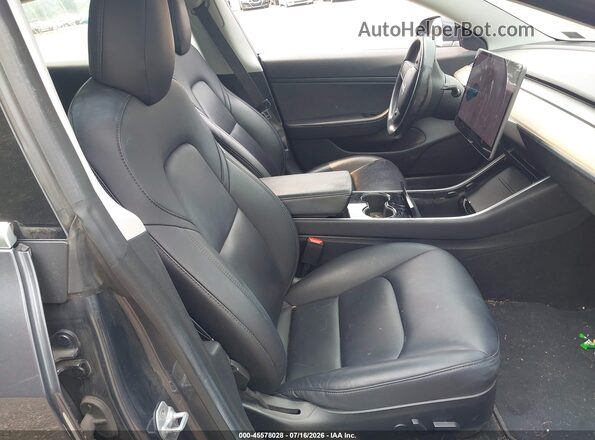 5YJ3E1EB2JF093170 2018 TESLA MODEL 3 Gray Widok wnętrza z przodu