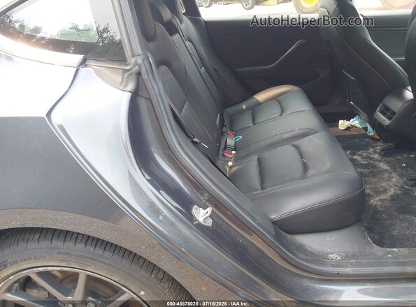 5YJ3E1EB2JF093170 2018 TESLA MODEL 3 Gray Widok naklejki z numerem VIN