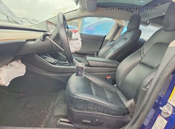 5YJ3E1EB2JF106340 2018 TESLA MODEL Blue Widok wnętrza z przodu