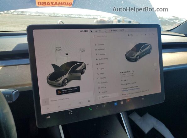5YJ3E1EB2JF116947 2018 TESLA MODEL Silver Widok zestawu wskaźników