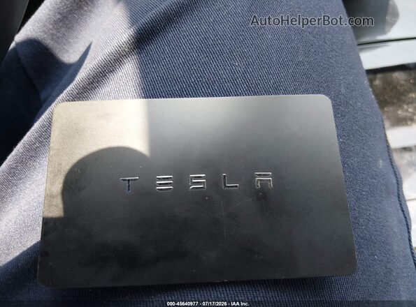5YJ3E1EB2JF119427 2018 TESLA MODEL 3 Серый Вид панели приборов