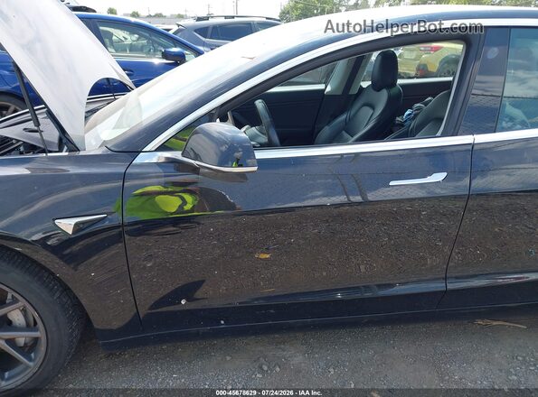 5YJ3E1EB2KF208724 2019 TESLA MODEL 3 Black Widok z przodu