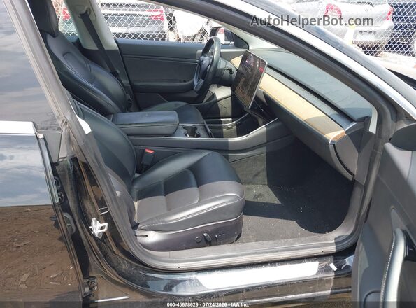 5YJ3E1EB2KF208724 2019 TESLA MODEL 3 Black Widok wnętrza z przodu