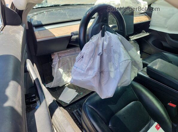 5YJ3E1EB2LF620238 2020 TESLA MODEL Charcoal Dashboard view