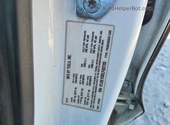 5YJ3E1EB2LF622703 2020 TESLA MODEL Black Vista de la etiqueta del VIN