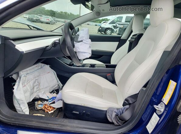 5YJ3E1EB2LF668466 2020 TESLA MODEL Синий Вид салона спереди