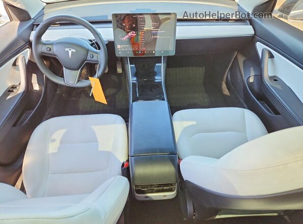 5YJ3E1EB2LF668807 2020 TESLA MODEL Gray Առջևի վահանակի տեսք