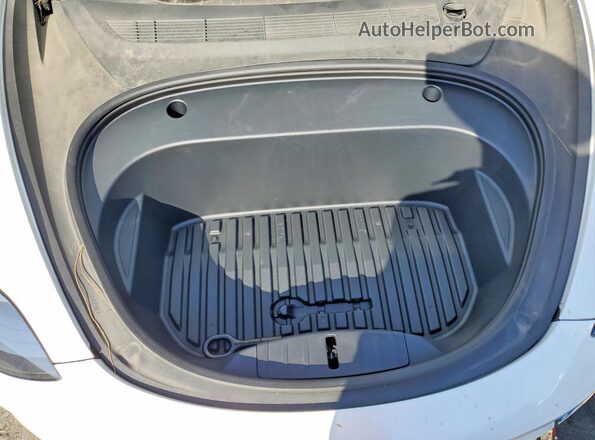 5YJ3E1EB2MF877465 2021 TESLA MODEL White Vista interior trasera