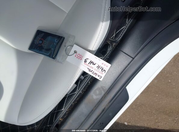 5YJ3E1EB2MF919200 2021 TESLA MODEL 3 Белый Вид панели приборов