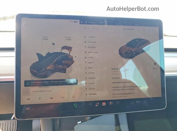 5YJ3E1EB2NF275926 2022 TESLA MODEL Blue ხელსაწყოთა პანელის ხედი