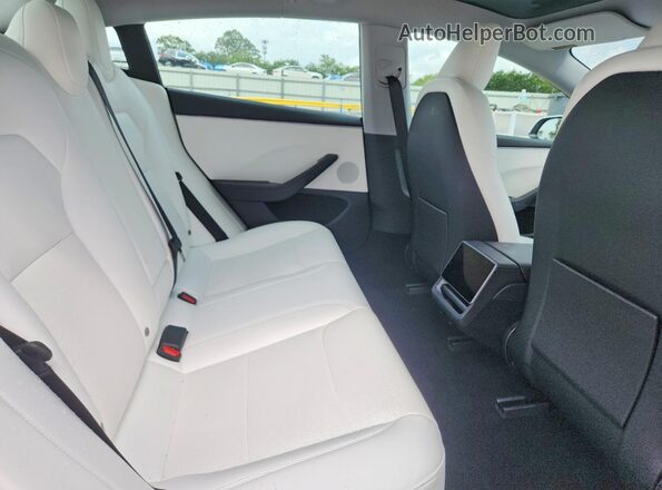 5YJ3E1EB2RF810999 2024 TESLA OTHER Белый Вид задних сидений