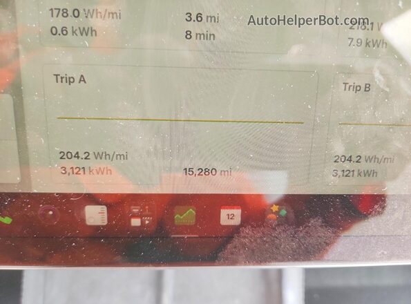 5YJ3E1EB2RF810999 2024 TESLA OTHER Белый Вид щитка приборов