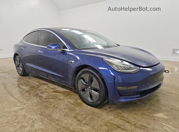 5YJ3E1EB3JF064566 2018 TESLA MODEL Blue Front right