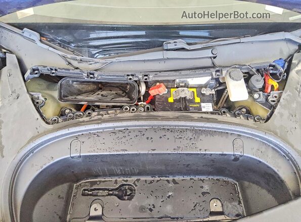 5YJ3E1EB3JF064566 2018 TESLA MODEL Blue Rear interior view
