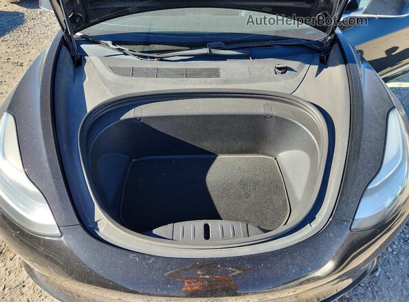 5YJ3E1EB3JF115709 2018 TESLA MODEL Black უკანა სალონის ხედი