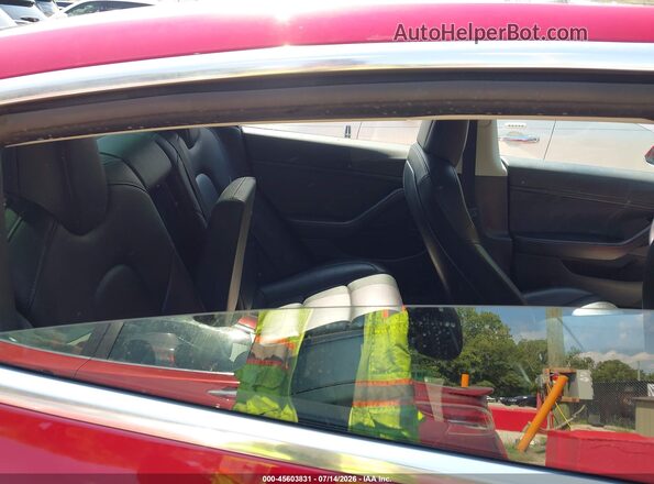 5YJ3E1EB3JF129660 2018 TESLA MODEL 3 Красный Вид задних сидений