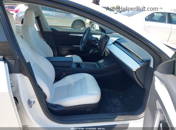 5YJ3E1EB3MF975789 2021 TESLA MODEL 3 Белый Вид салона спереди