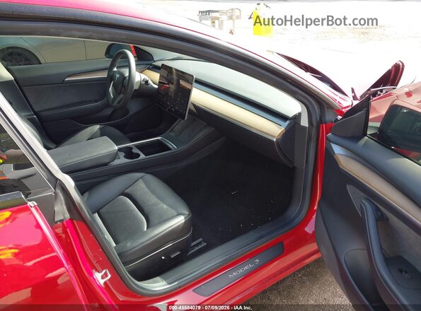 5YJ3E1EB3NF126991 2022 TESLA MODEL 3 Красный Вид салона спереди