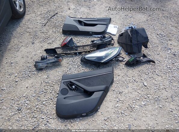 5YJ3E1EB3PF465480 2023 TESLA MODEL 3 Серый Вид панели приборов