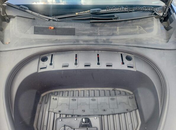 5YJ3E1EB3RF740879 2024 TESLA MODEL Gray უკანა სალონის ხედი