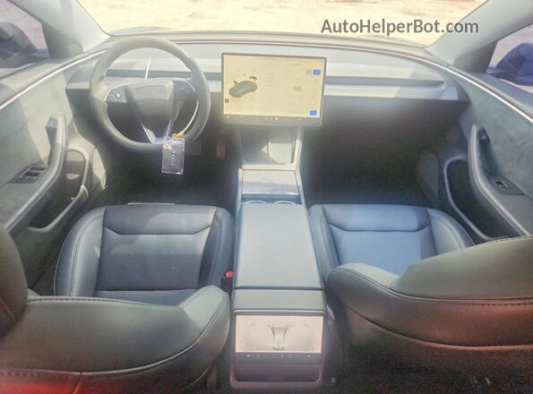 5YJ3E1EB3RF740879 2024 TESLA MODEL Gray წინა პანელის ხედი