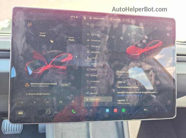 5YJ3E1EB3RF755088 2024 TESLA MODEL Красный Вид щитка приборов