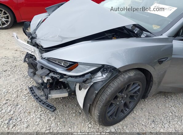 5YJ3E1EB3SF972985 2025 TESLA MODEL 3 Серебряный 